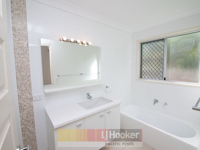 16 Sandow Street, Pacific Pines QLD 4211