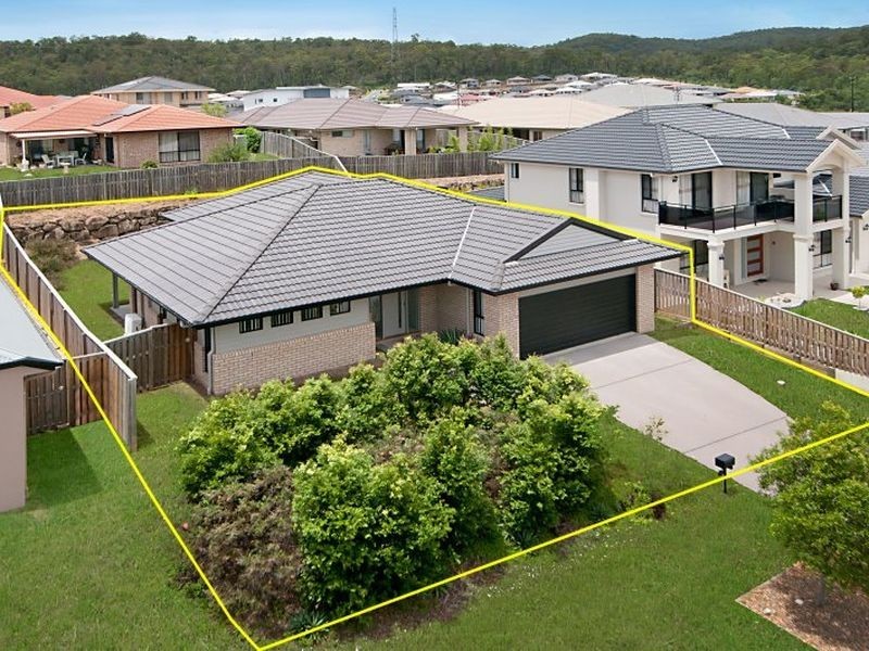 12 Willunga Street, Pacific Pines QLD 4211