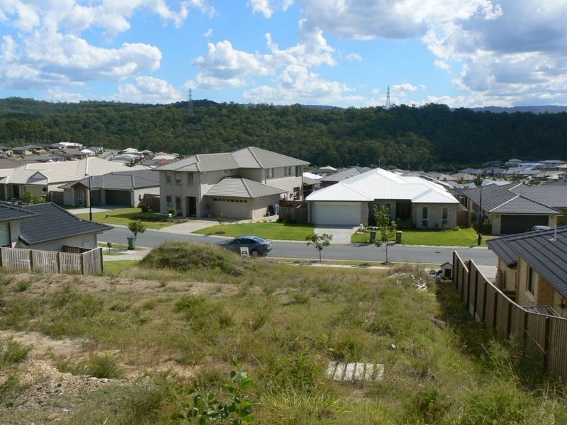 66 Hawkesbury Avenue, Pacific Pines QLD 4211