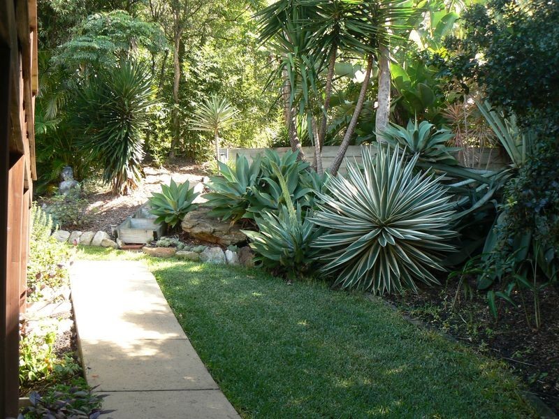 2 Adventure Avenue, Oxenford QLD 4210