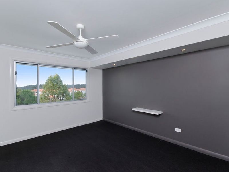 3 Rapa Court, Pacific Pines QLD 4211