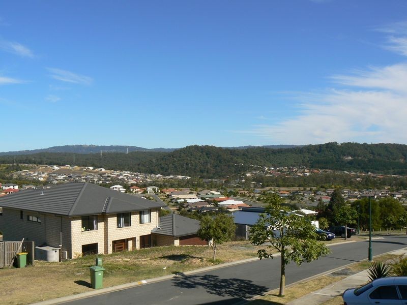22 Angourie Crescent, Pacific Pines QLD 4211