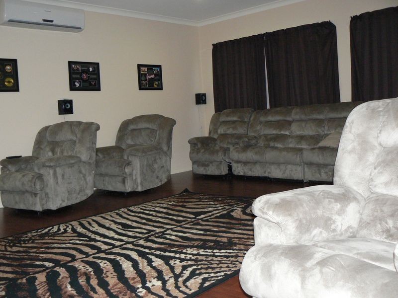 22 Angourie Crescent, Pacific Pines QLD 4211