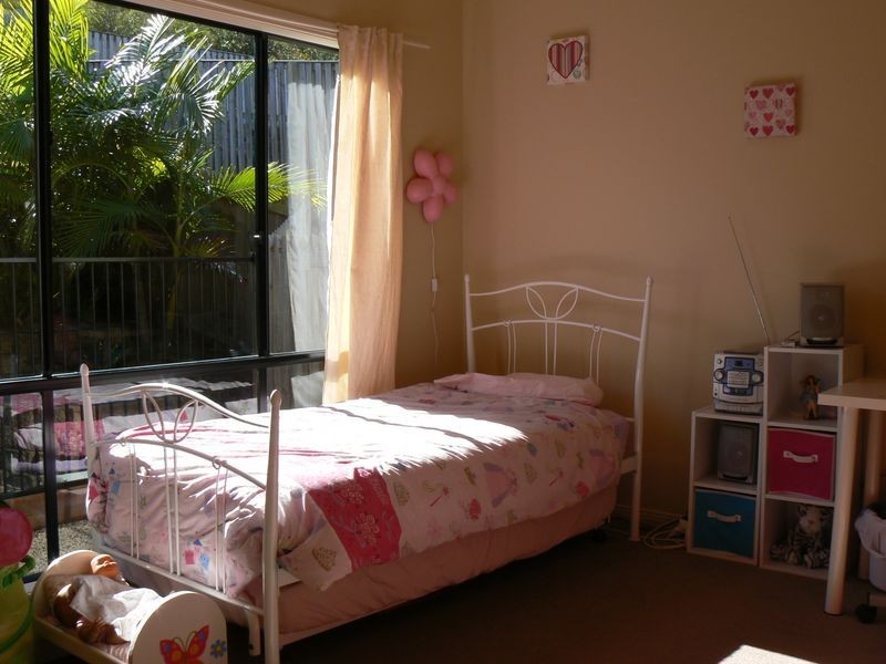 22 Angourie Crescent, Pacific Pines QLD 4211