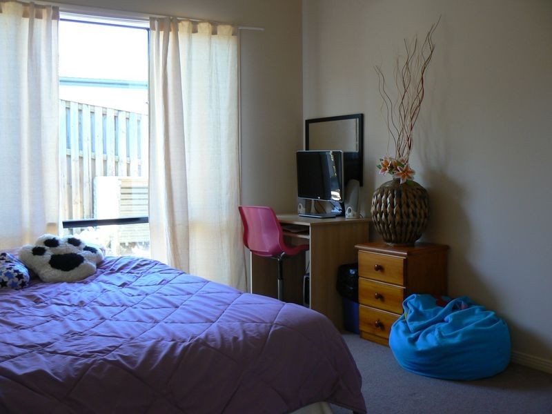 22 Angourie Crescent, Pacific Pines QLD 4211