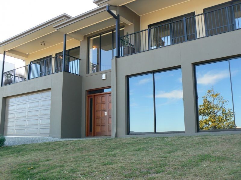 22 Angourie Crescent, Pacific Pines QLD 4211