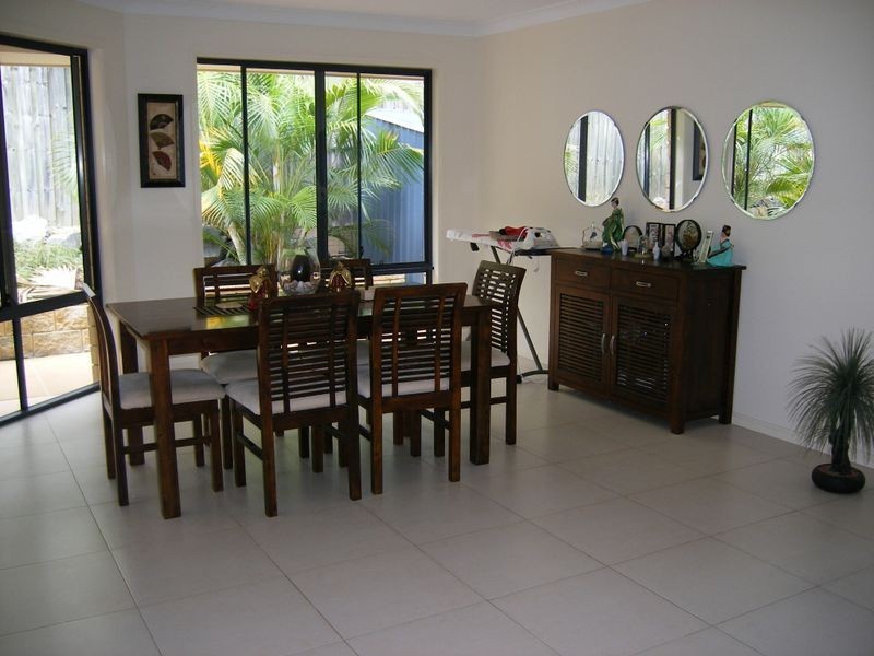 53 Victoria Drive, Pacific Pines QLD 4211