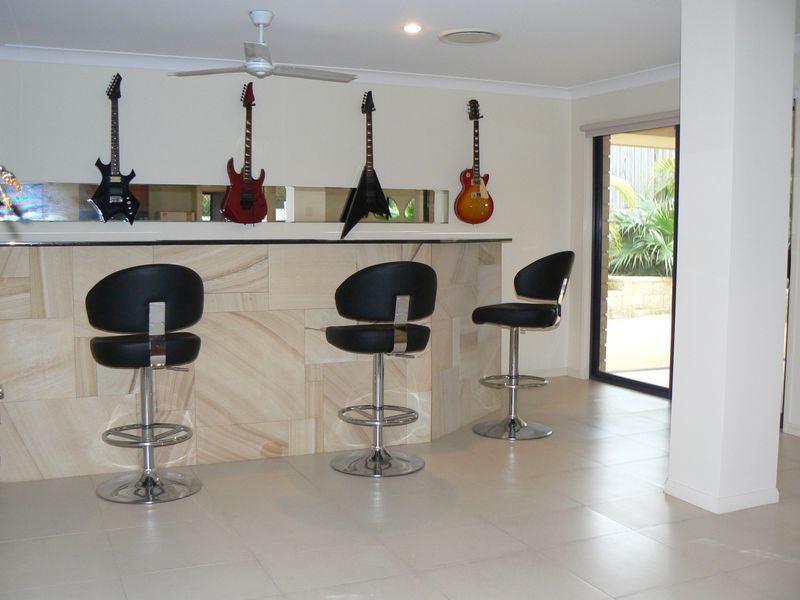 53 Victoria Drive, Pacific Pines QLD 4211