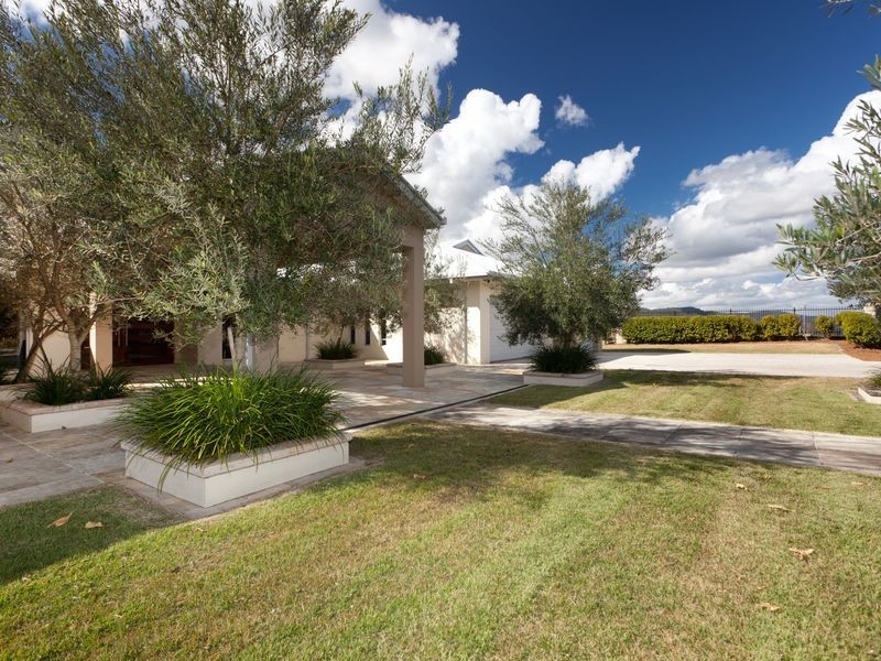 220 Birds Road, Guanaba QLD 4210