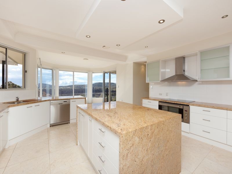 220 Birds Road, Guanaba QLD 4210