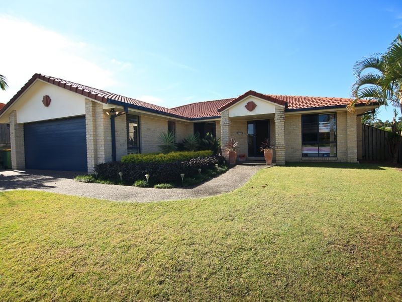 10 Palm Street, Pacific Pines QLD 4211