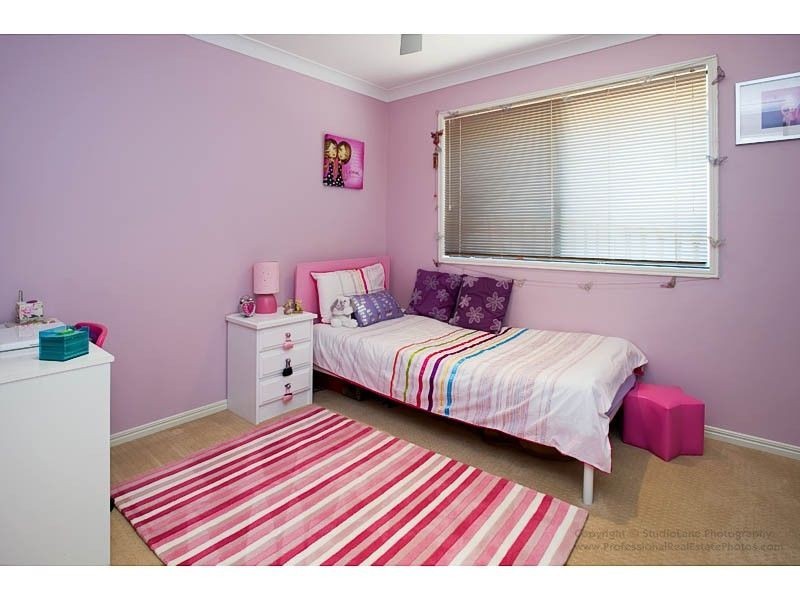 3 Tooma Place, Pacific Pines QLD 4211