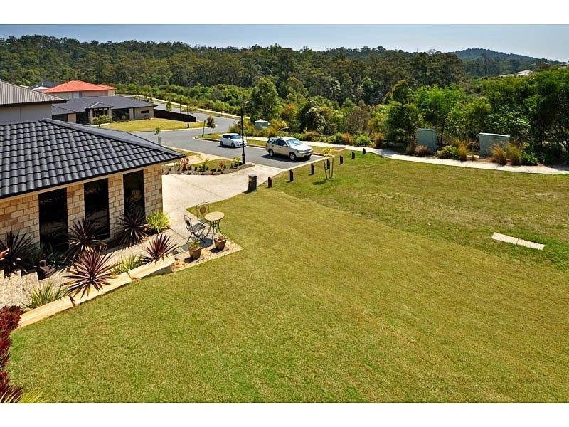 3 Tooma Place, Pacific Pines QLD 4211