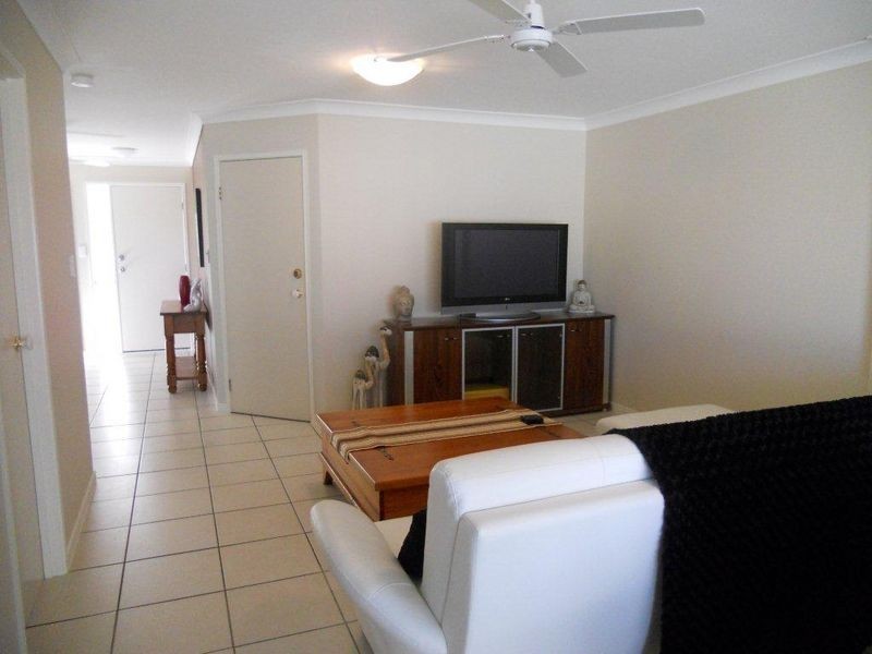 11/2 Studio Drive, Pacific Pines QLD 4211
