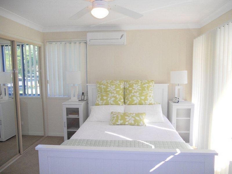 11/2 Studio Drive, Pacific Pines QLD 4211