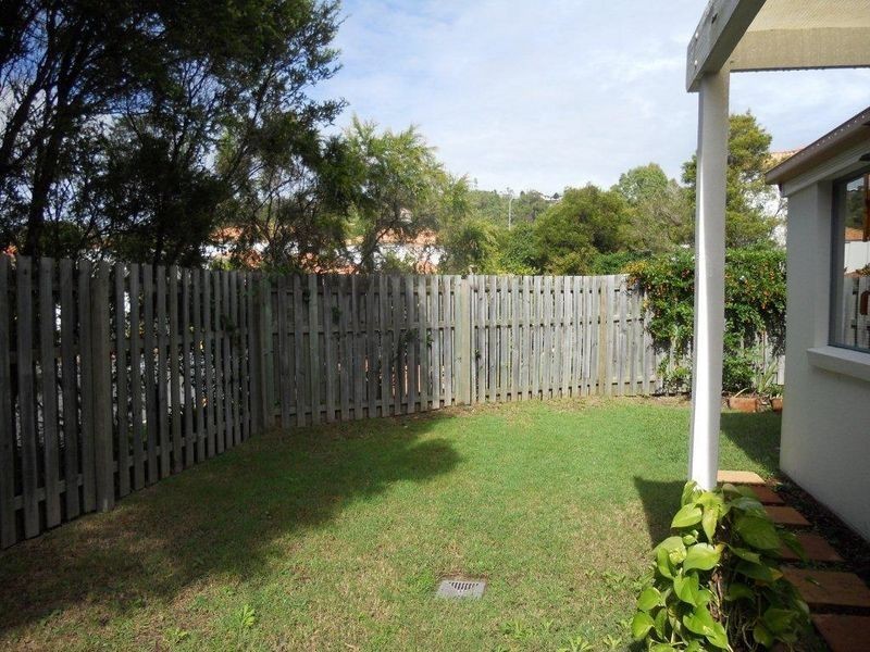 11/2 Studio Drive, Pacific Pines QLD 4211