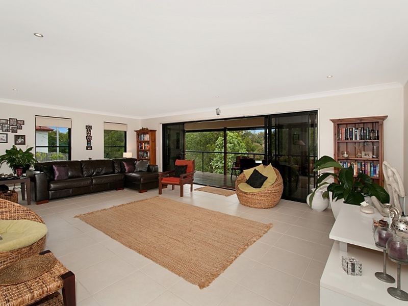 22 Lennox Street, Pacific Pines QLD 4211