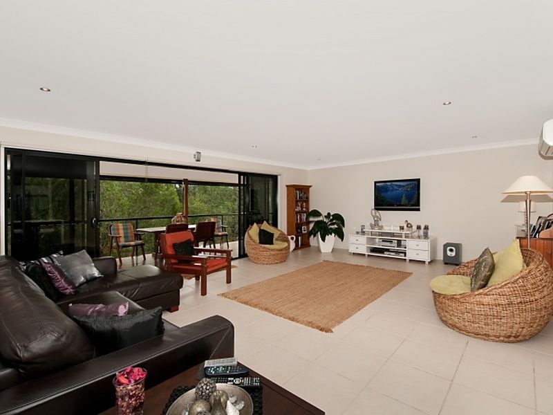 22 Lennox Street, Pacific Pines QLD 4211