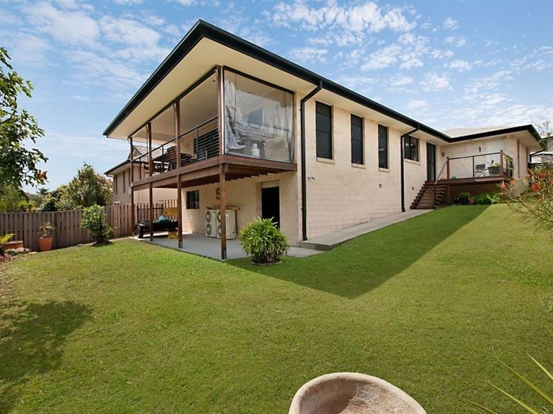 22 Lennox Street, Pacific Pines QLD 4211