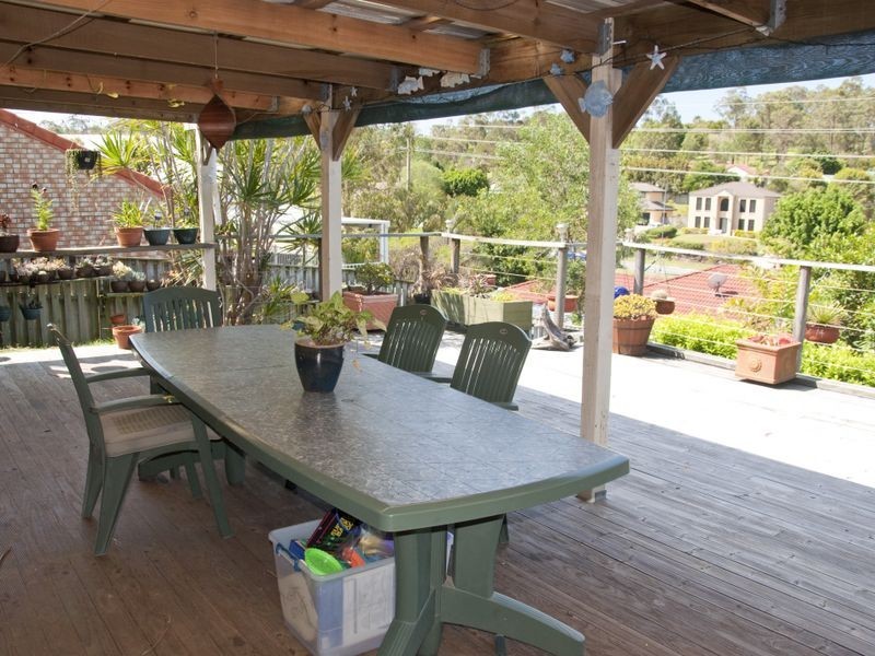 8 Nandi Terrace, Pacific Pines QLD 4211
