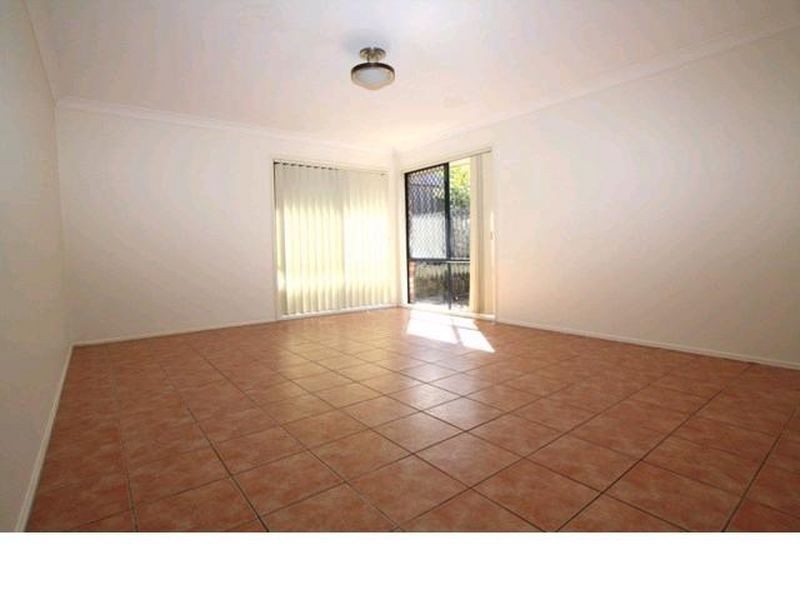 28 Sheffield Circuit, Pacific Pines QLD 4211