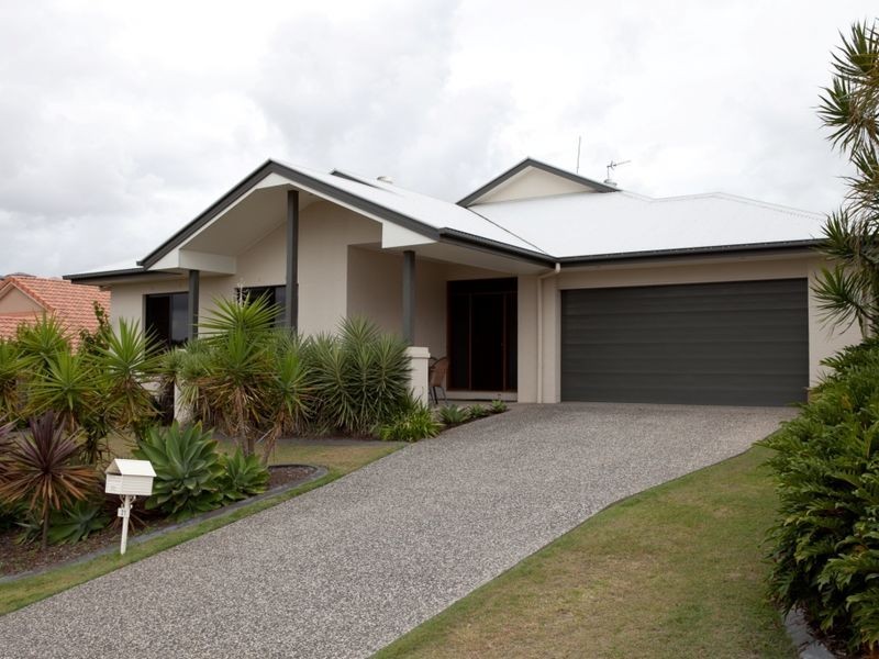 21 Blackheath Terrace, Pacific Pines QLD 4211