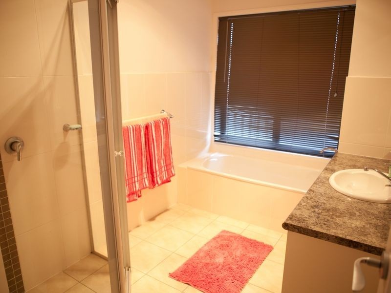 21 Blackheath Terrace, Pacific Pines QLD 4211