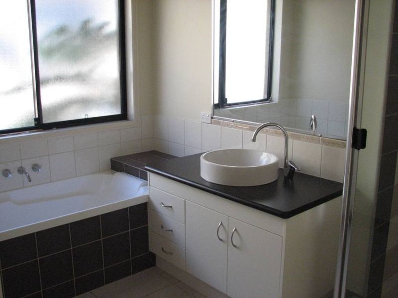 56 Hillary Circuit, Pacific Pines QLD 4211