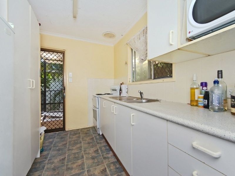 11 Baratta Street, Southport QLD 4215