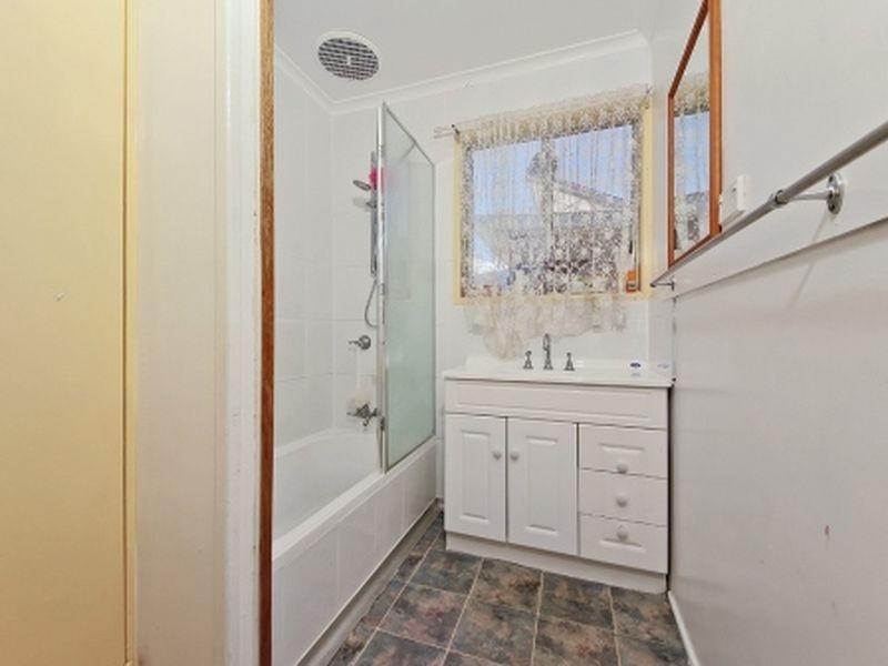 11 Baratta Street, Southport QLD 4215