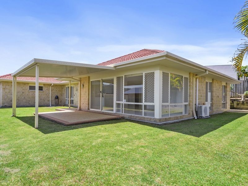 26 Mcrae Circuit, Pacific Pines QLD 4211
