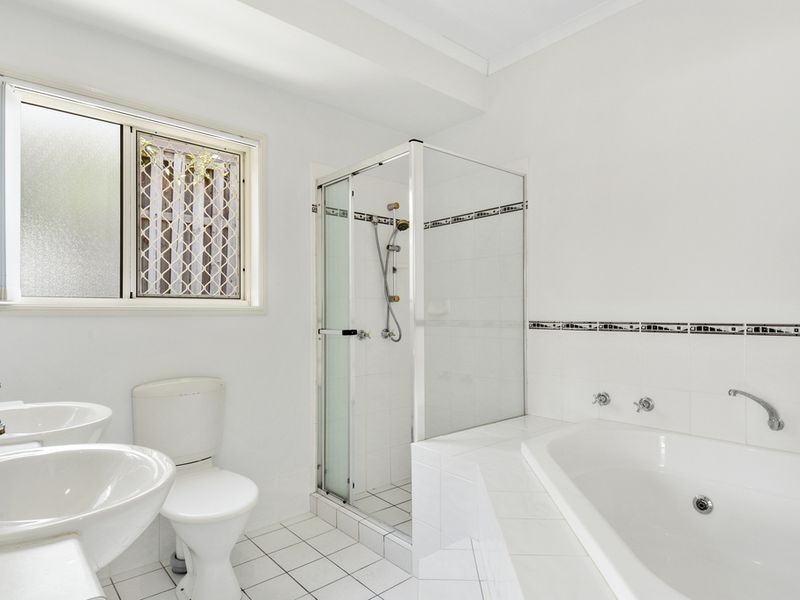 26 Mcrae Circuit, Pacific Pines QLD 4211