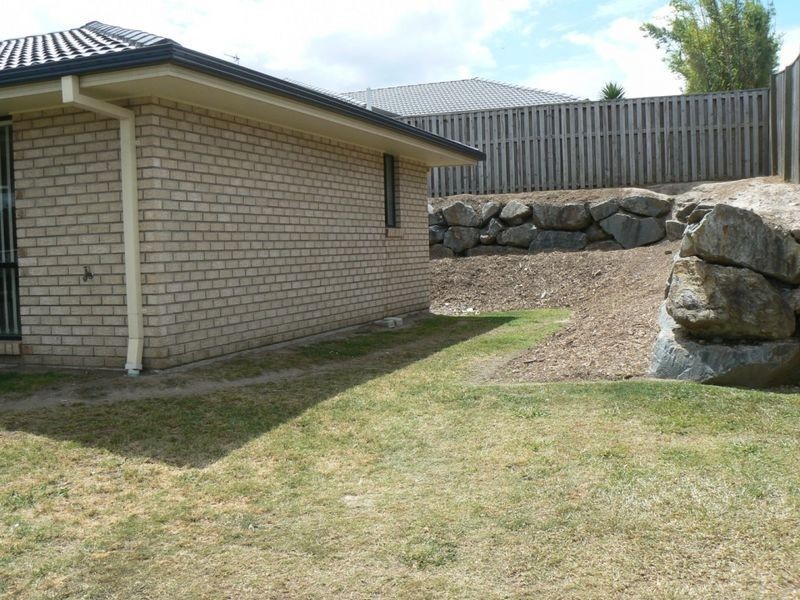 262 Universal Street, Oxenford QLD 4210