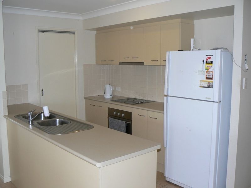 262 Universal Street, Oxenford QLD 4210