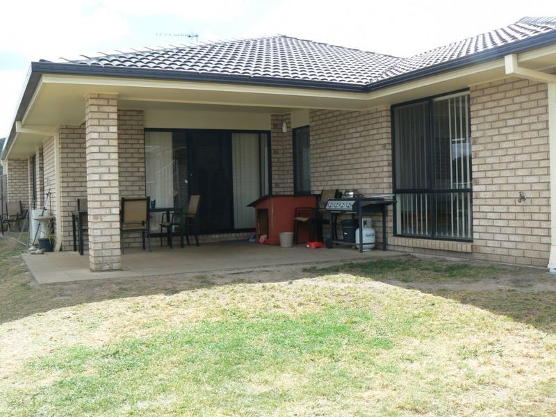 262 Universal Street, Oxenford QLD 4210