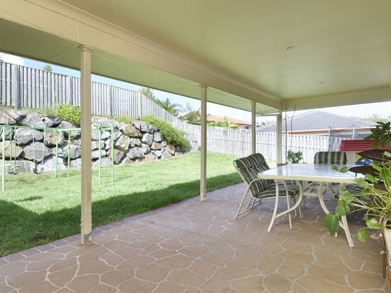 11 Stromlo Court, Pacific Pines QLD 4211