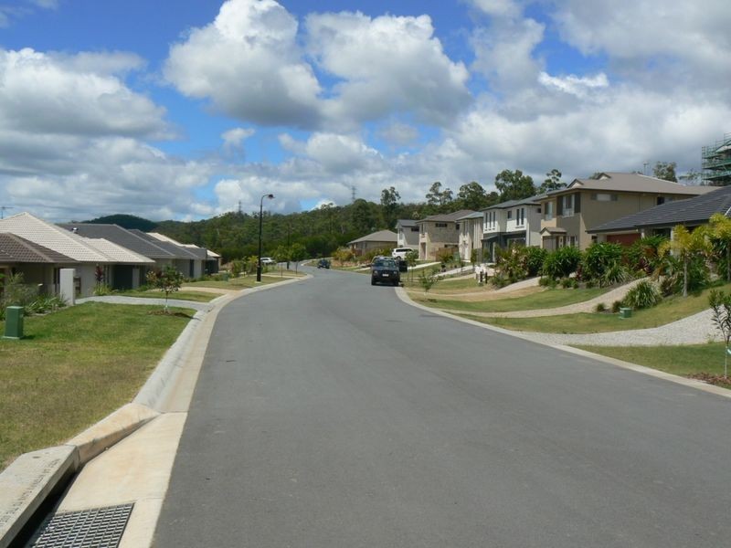 12 Hadrian Crescent, Pacific Pines QLD 4211
