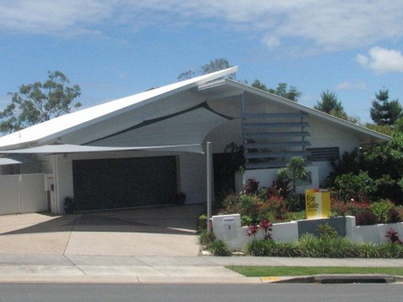 3 Salvado Drive, Pacific Pines QLD 4211