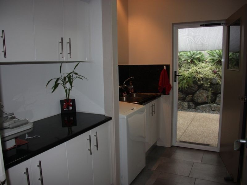 3 Salvado Drive, Pacific Pines QLD 4211