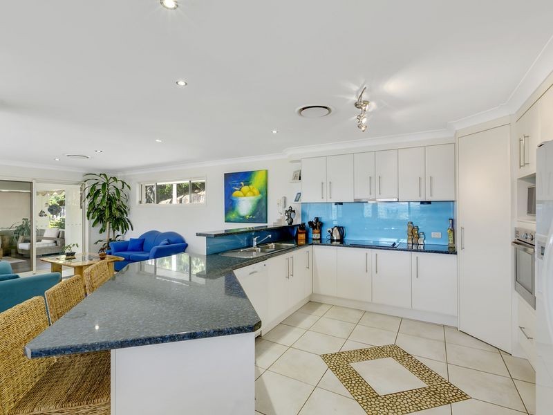 75 Salvado Drive, Pacific Pines QLD 4211