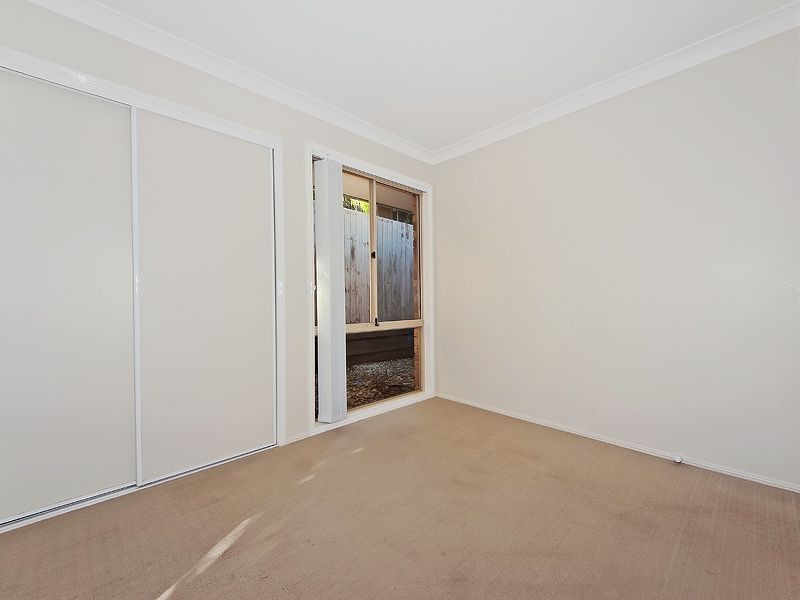 1 Clark Gable Close, Parkwood QLD 4214