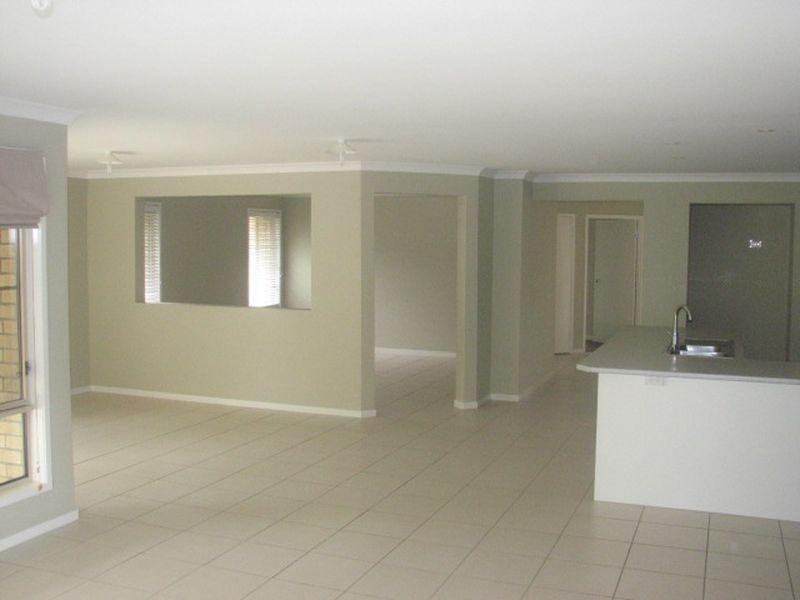 7 Shannonbrook Grove, Oxenford QLD 4210