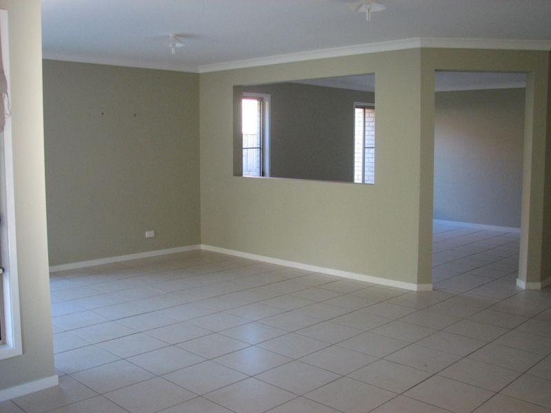 7 Shannonbrook Grove, Oxenford QLD 4210