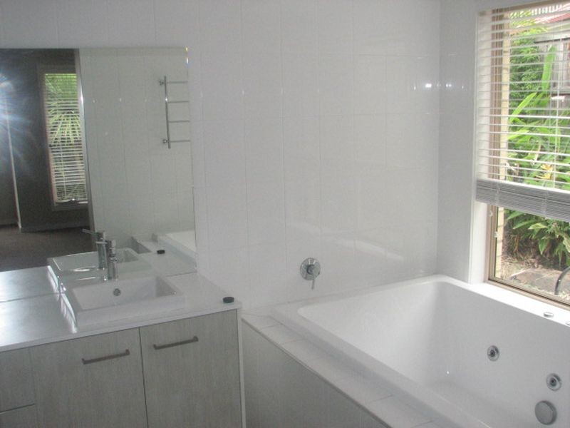 7 Shannonbrook Grove, Oxenford QLD 4210