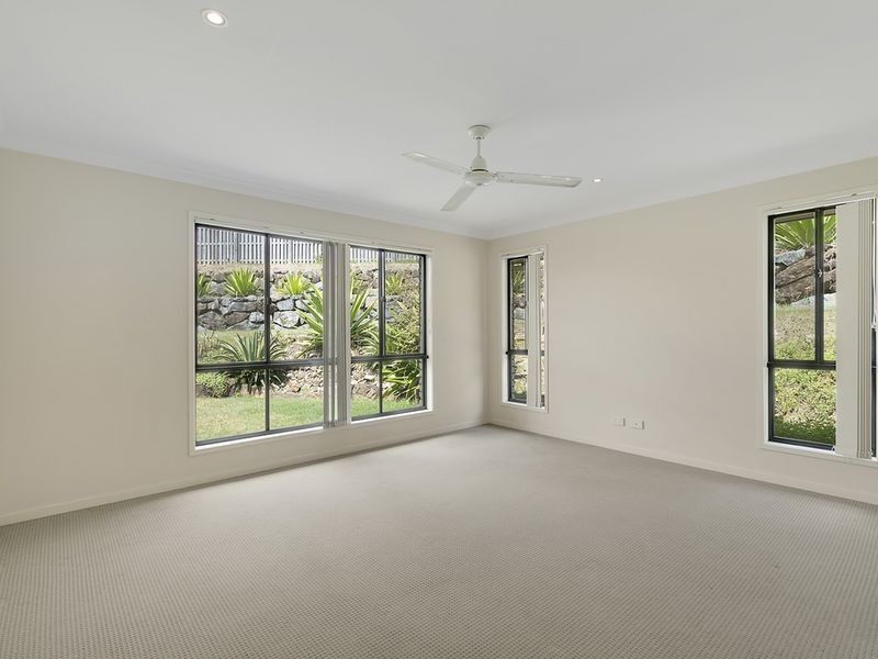 11 Kaplan Street, Oxenford QLD 4210