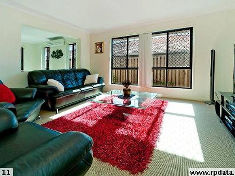 5 Taske Rise, Pacific Pines QLD 4211