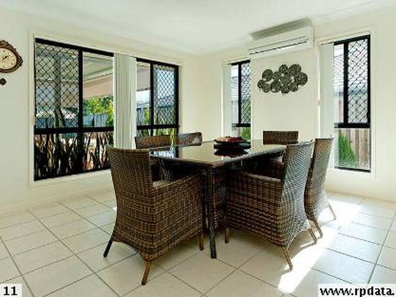 5 Taske Rise, Pacific Pines QLD 4211