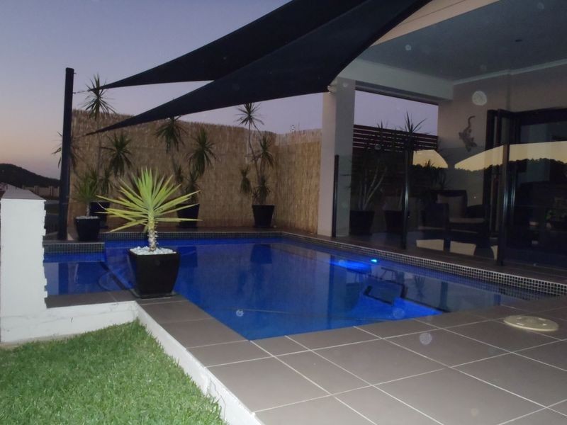 72 Harmsworth Road, Pacific Pines QLD 4211