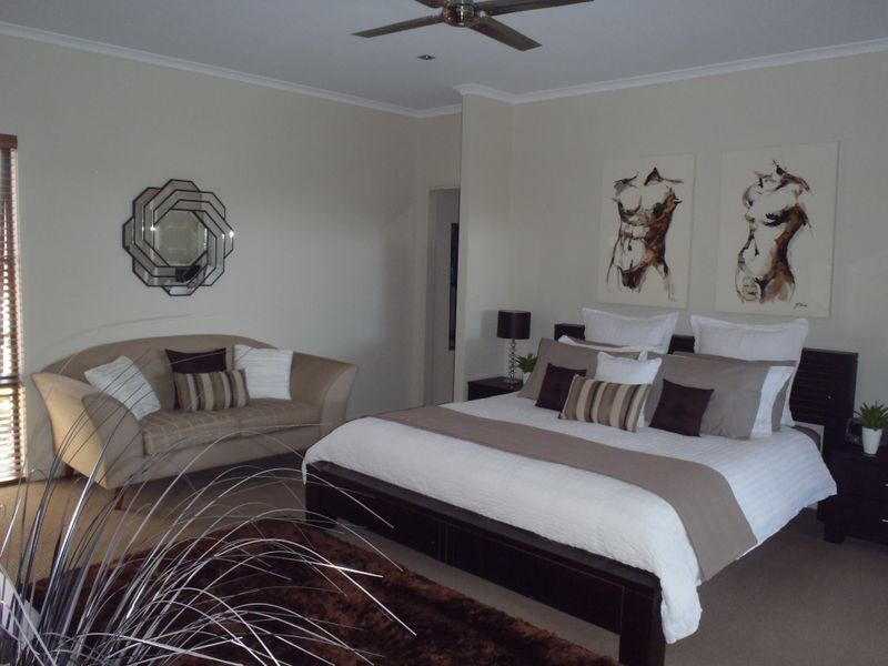 72 Harmsworth Road, Pacific Pines QLD 4211