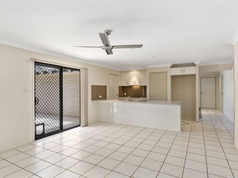 25 Sheffield Circuit, Pacific Pines QLD 4211
